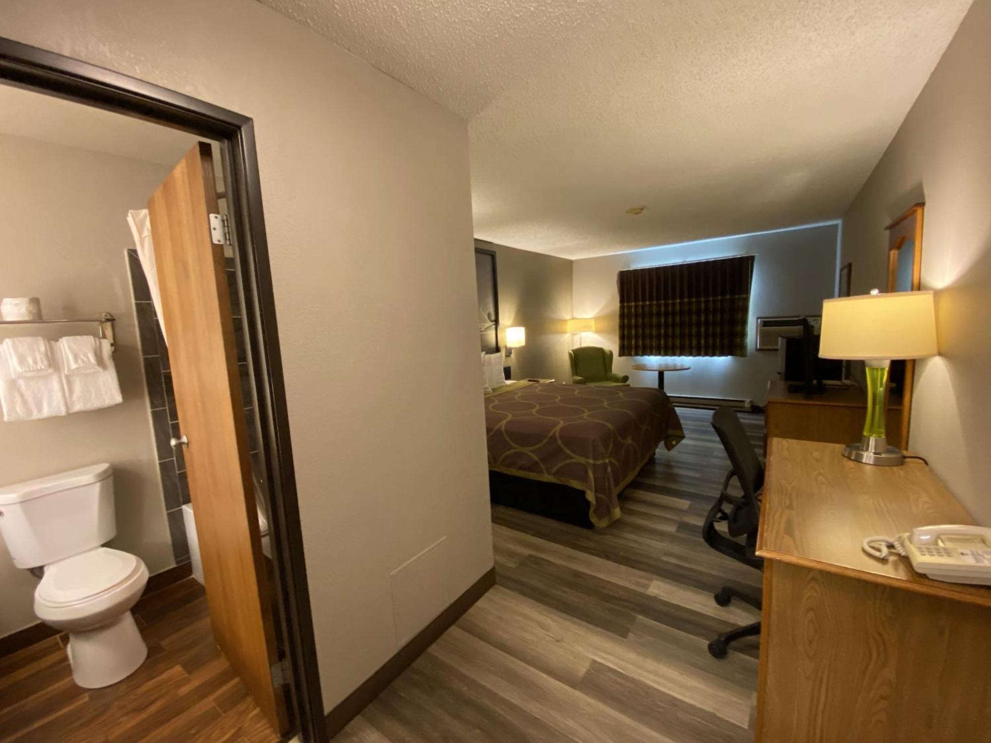 Super 8 By Wyndham Green Bay Near Stadium Luaran gambar
