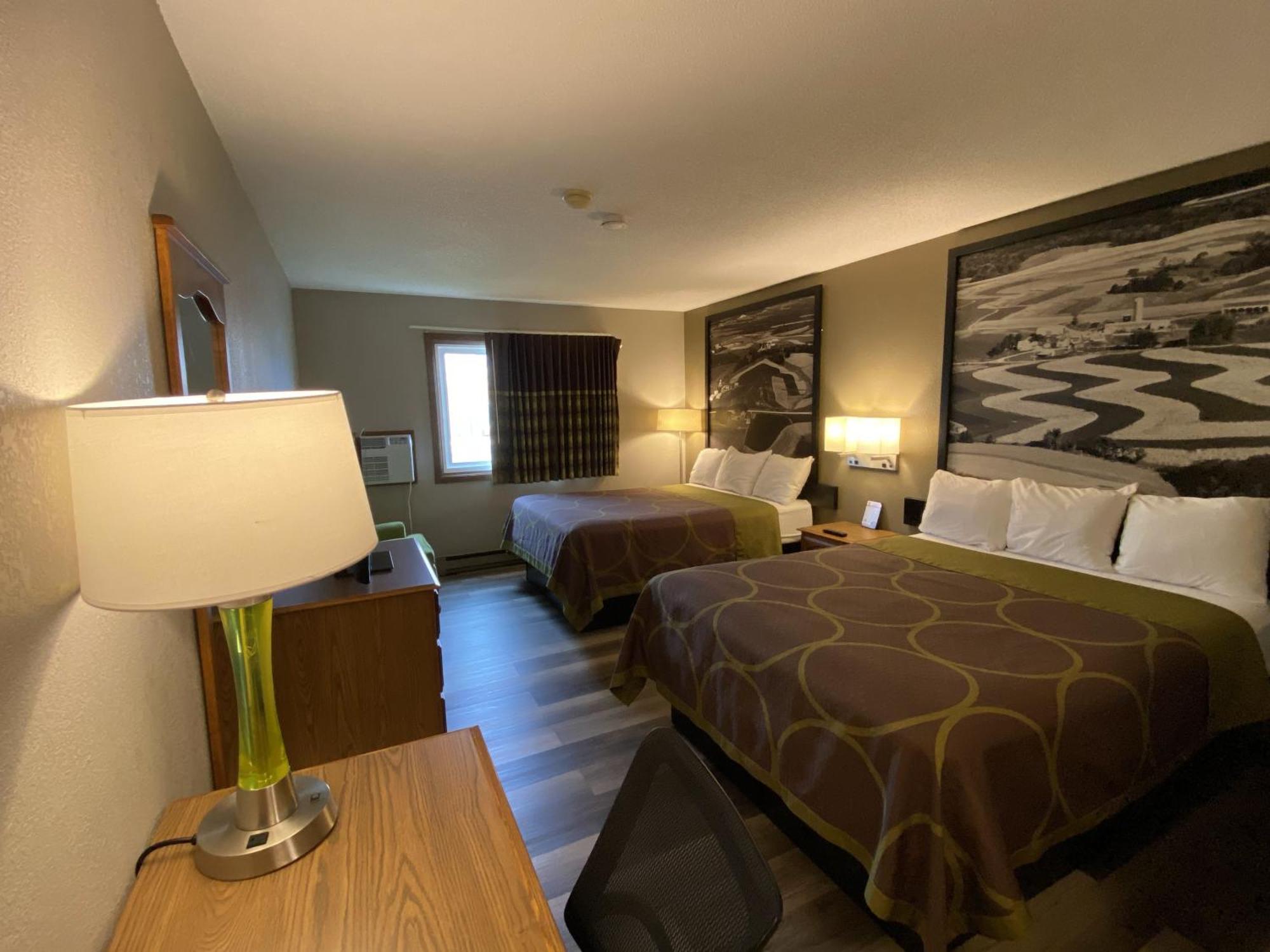Super 8 By Wyndham Green Bay Near Stadium Luaran gambar