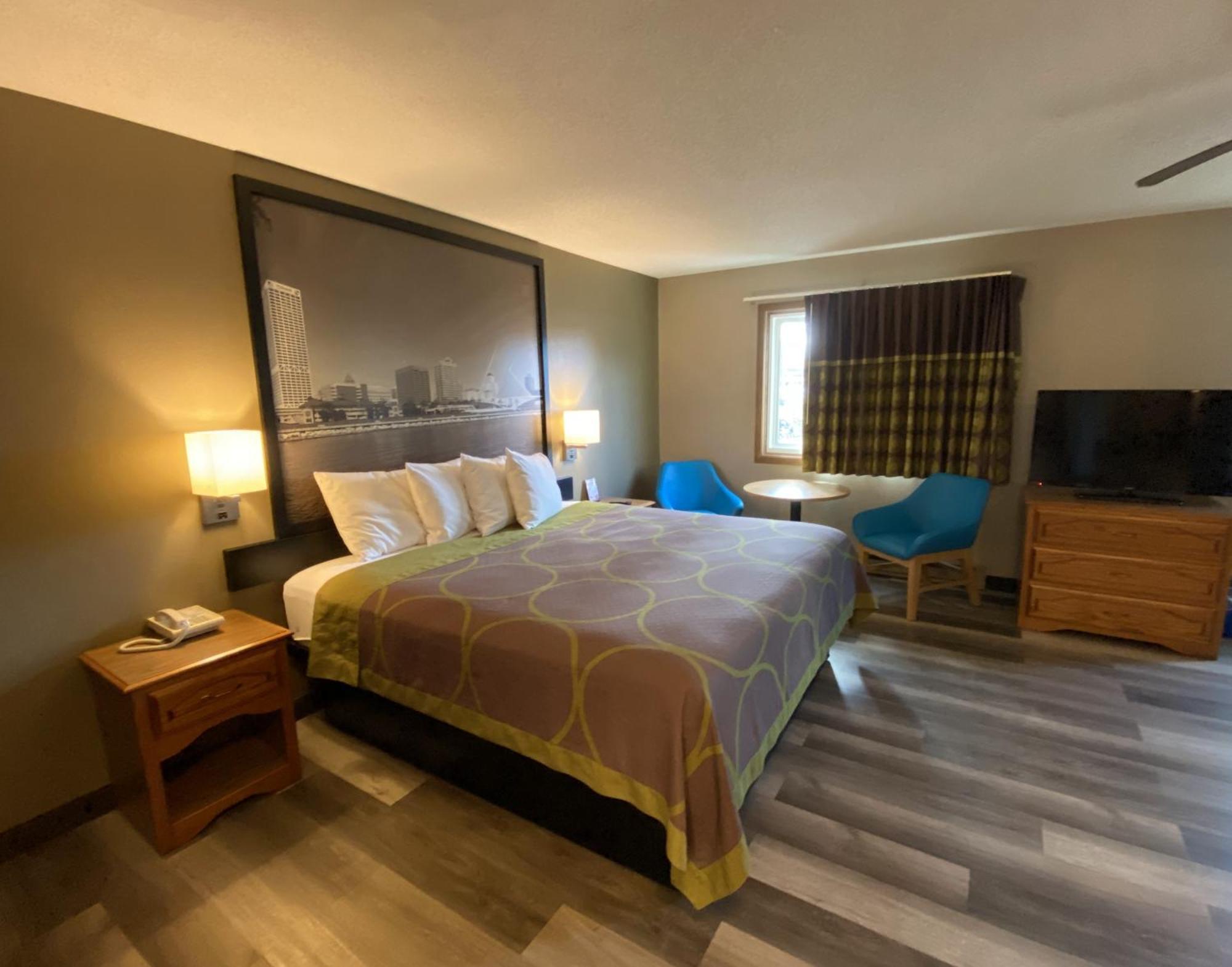 Super 8 By Wyndham Green Bay Near Stadium Luaran gambar