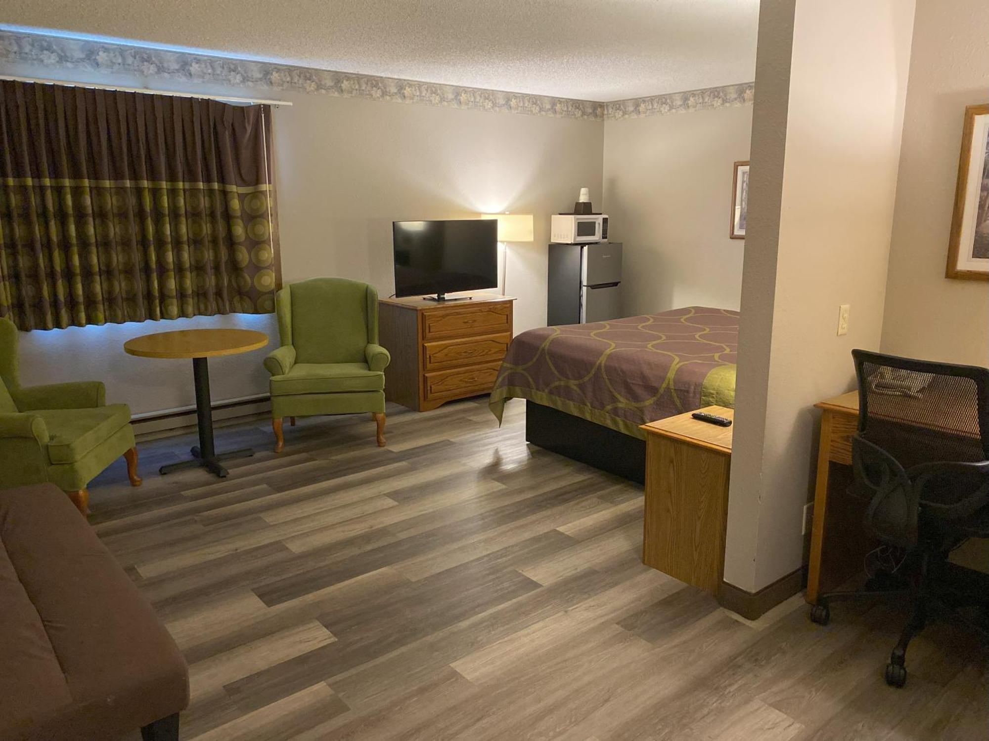 Super 8 By Wyndham Green Bay Near Stadium Luaran gambar